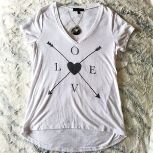 🌊 3/$15 L-O-V-E High Low Burnout Tee